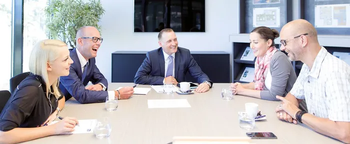 Teambesprechung bei GRASL Immobilien