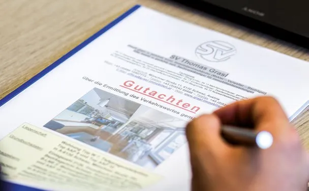 Unterschrift unter einem Gutachten